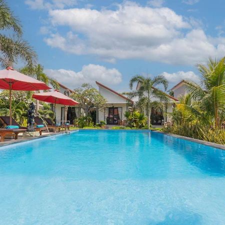 Favorit Bungalow And Spa Luxury Batununggul Exterior foto