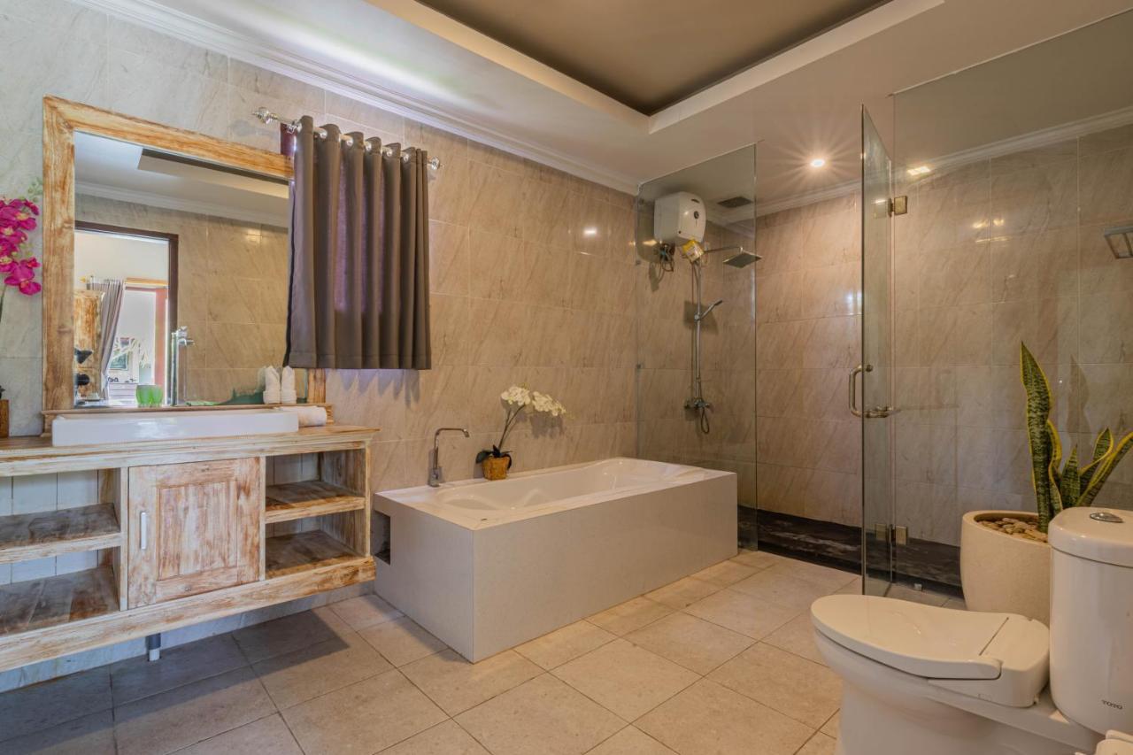 Favorit Bungalow And Spa Luxury Batununggul Exterior foto