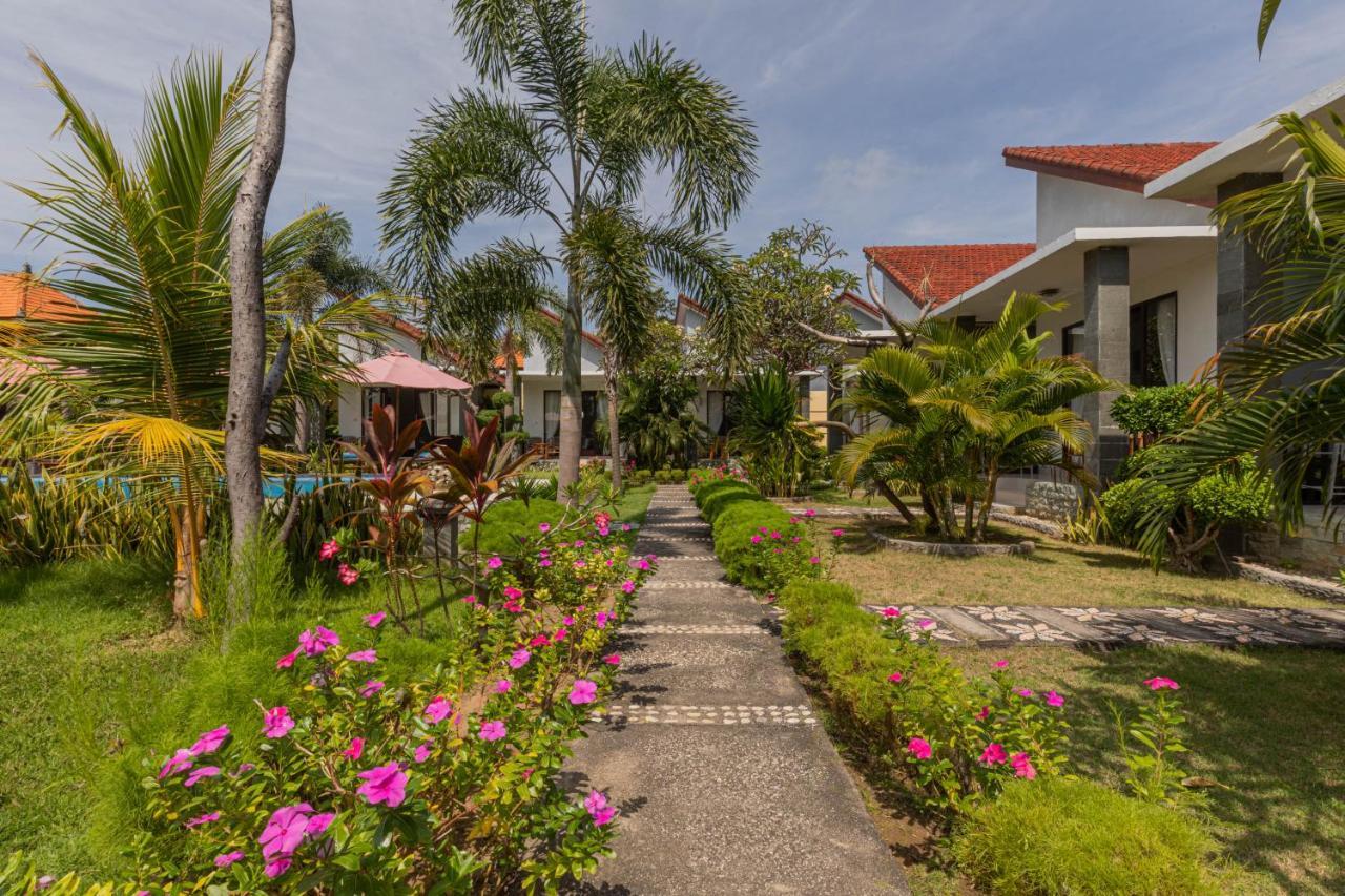 Favorit Bungalow And Spa Luxury Batununggul Exterior foto